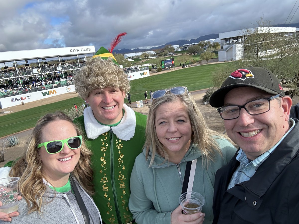 Fun at #17 at the People’s Open !! ⁦<a href="/WMPhoenixOpen/">WM Phoenix Open</a>⁩ ⁦<a href="/bspies21/">Bob Spies</a>⁩ ⁦<a href="/PGATOUR/">PGA TOUR</a>⁩ #bobbytheelf