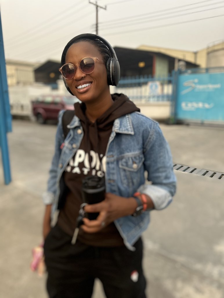 OfficialSuo's tweet image. Game face. Geared up. Morale high!!! 💣 

I will be your #OfficialPidginCommentator tonight as Nottingham Forest face Newcastle #Epl

&amp;amp;

#AFCON2023 #AFCONFinal as South Africa face DR Congo.

This night will be special on God.🎙️🔥

203 x @DStvNg x @SuperSportTV 

#Kpoko💛🙏