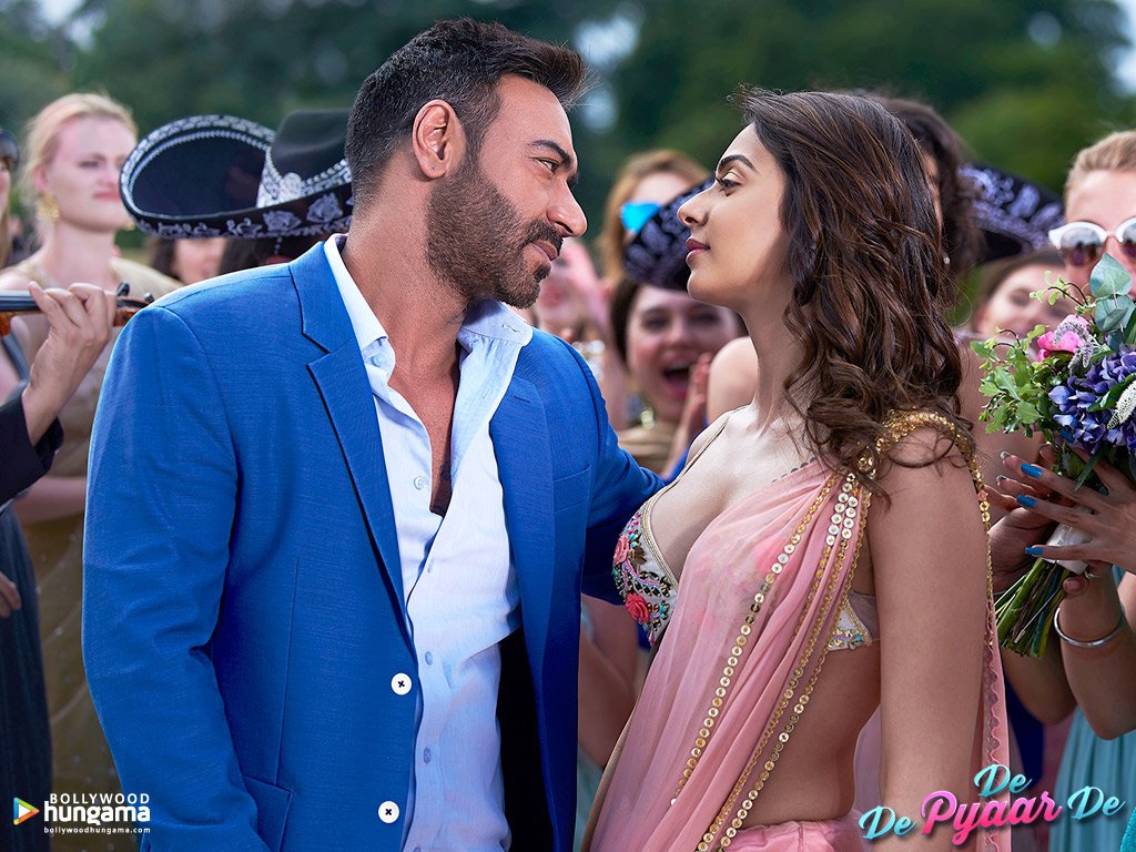 Watched #DeDePyaarDe Today. A Feel Good Movie with Vibing Songs ❤️ Loved 2nd Half and The Confusion Part The Most.
Waiting For Its Sequel.
Ajay's Comedy 👌🏻
Rakul's Beauty ❤️

#AjayDevgn #RakulPreetSingh #Tabu