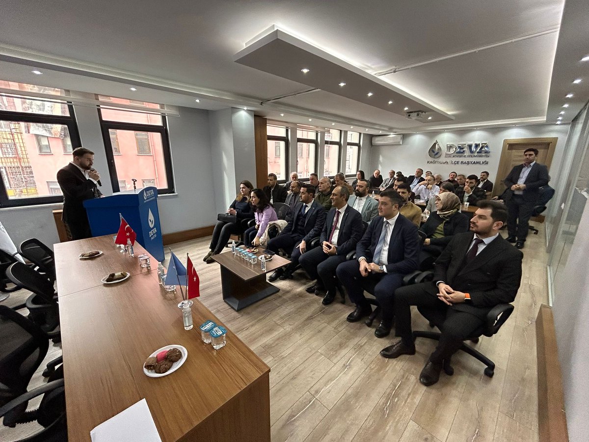 A_HakanAgaoglu's tweet photo. Kağıthane İlçe başkanlığımızın 2.olağan kongresini gerçekleştirdik.
Kağıthane Kurucu ilçe başkanımız Sayın @ldrprlkyldz ,İlçe başkanımız  Sayın Furkan  Aras ve teşkilatımıza hayırlı olsun.
@alibabacan 
@erginsadullah 
@avidrissahin 
@istanbuldadeva 
@kagithanededeva https://t.co/MiglpEGauk