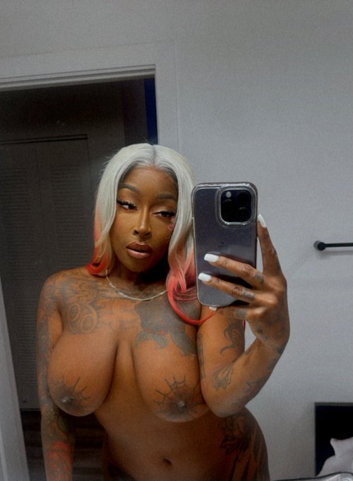 Like my new hair 💕💕 https://t.co/OvdupblwAw