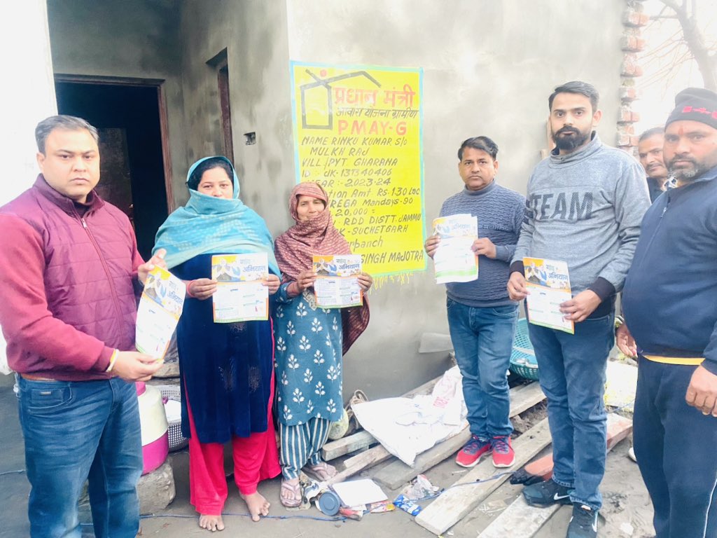 atulbawasharma's tweet photo. Completed my #24HoursParvas under #GaonChalloAbhiyan in Chakrohi Mandal (Suchetgarh Constituency) Jammu Border https://t.co/lfO8xlMaLB