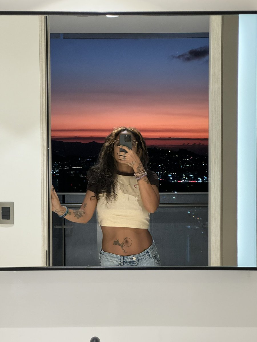 tokischa_sol's tweet photo. el lindo atardecer q me recibió ayer en Costa Rica 🥺😍 https://t.co/5Nmg0ZWLnh