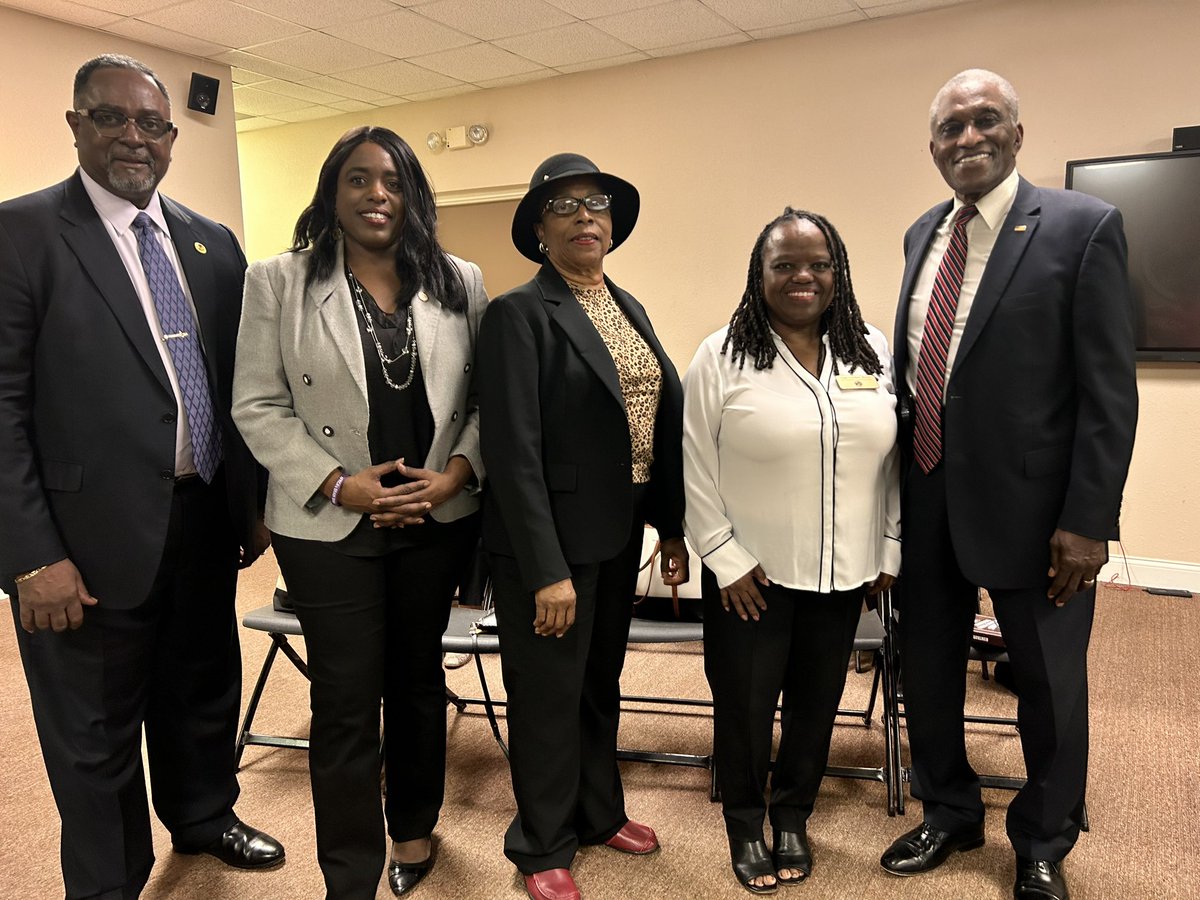 Mayors of America’s most historic Black towns posing for a quick photo at the pre-opening of Zorafest.