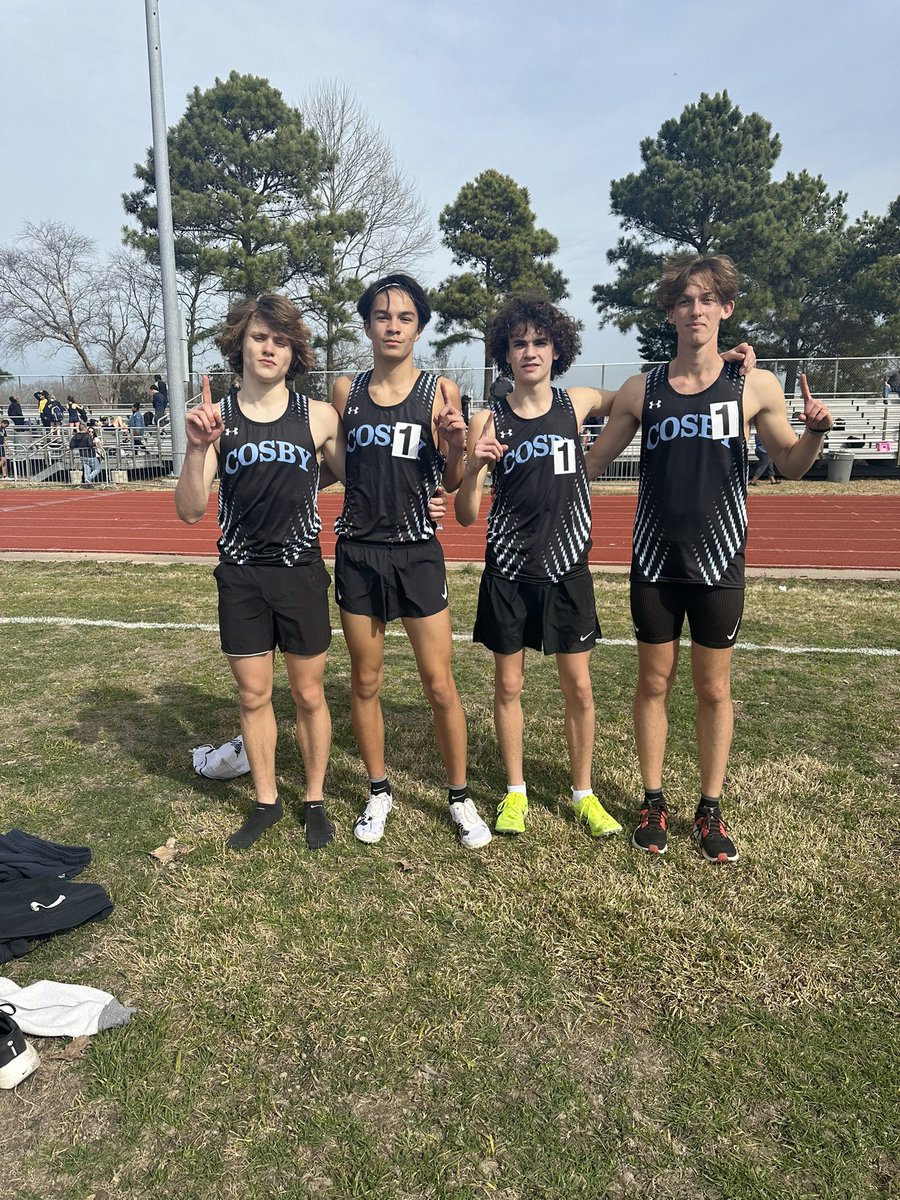 6A Regional Champs for the Boys 4by800! Awesome race for Liam, Landon, Parker and Evan! Congrats boys!!!