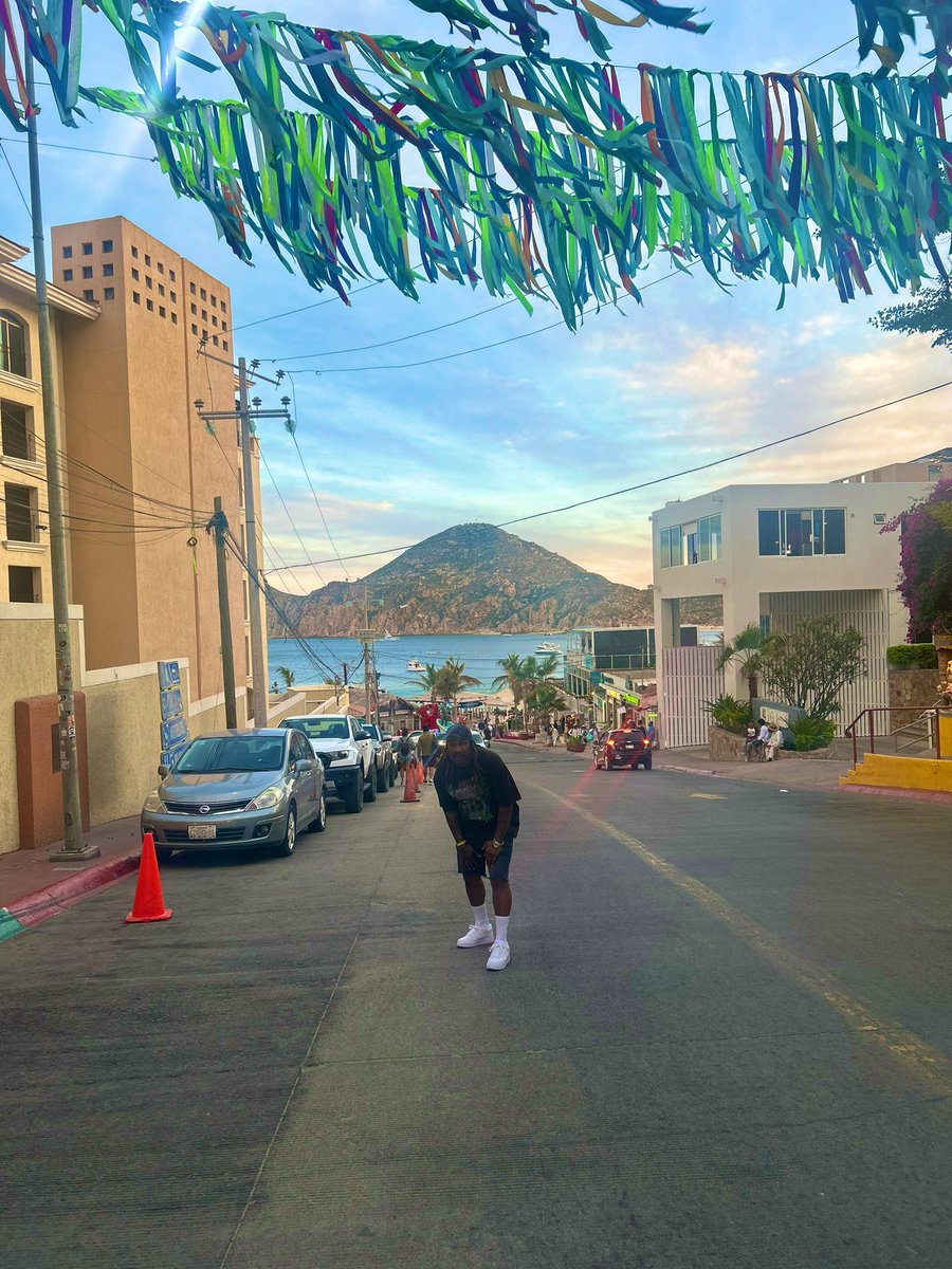 team360entINC's tweet photo. Take me back to #CaboMexico my #WeekendVibes in #Cabo #LosCabos #CaboSanLucas #ElMedanoEjidal owt here #Wavy 👑🤙🏾 in #Mexico 😘 always a vibe for me #LifeIsGood 💯 https://t.co/8swqOC2wGI