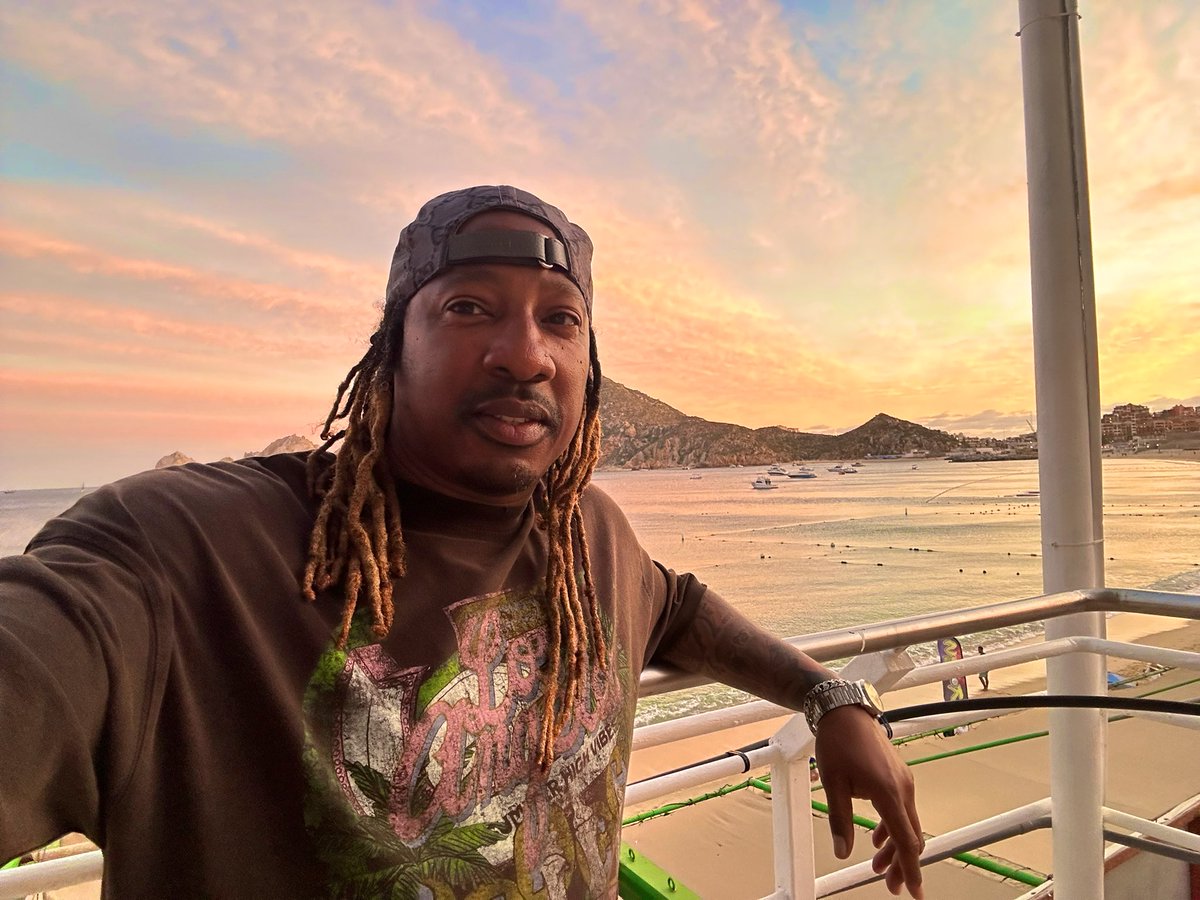 team360entINC's tweet photo. Take me back to #CaboMexico my #WeekendVibes in #Cabo #LosCabos #CaboSanLucas #ElMedanoEjidal owt here #Wavy 👑🤙🏾 in #Mexico 😘 always a vibe for me #LifeIsGood 💯 https://t.co/8swqOC2wGI