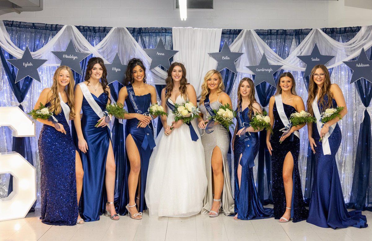 Such an honor to represent Greenwood on the basketball Hoco Court, thank you everyone who came out to support the teams yesterday 🤍 <a href="/GWDAthletics/">Greenwood Bulldogs</a> <a href="/GSD_Excellence/">Greenwood Schools</a> 
📷 <a href="/PeggyRoweps/">Peggy</a>