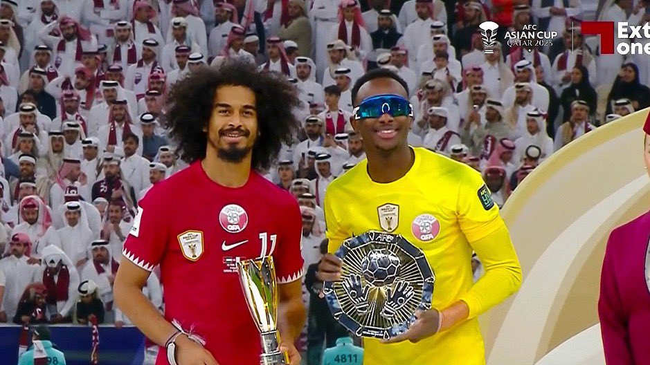 ألف مبروك يا أفضل حارس في كأس آسيا ، كفو! 🇶🇦🏆👐🏽

بس تخلص تتويج رجع نظارتي الدرج وراي اولمبياد  الله يخليك 😂😂
<a href="/barsham98/">Meshal barsham ✨</a>  #كأس_اسيا