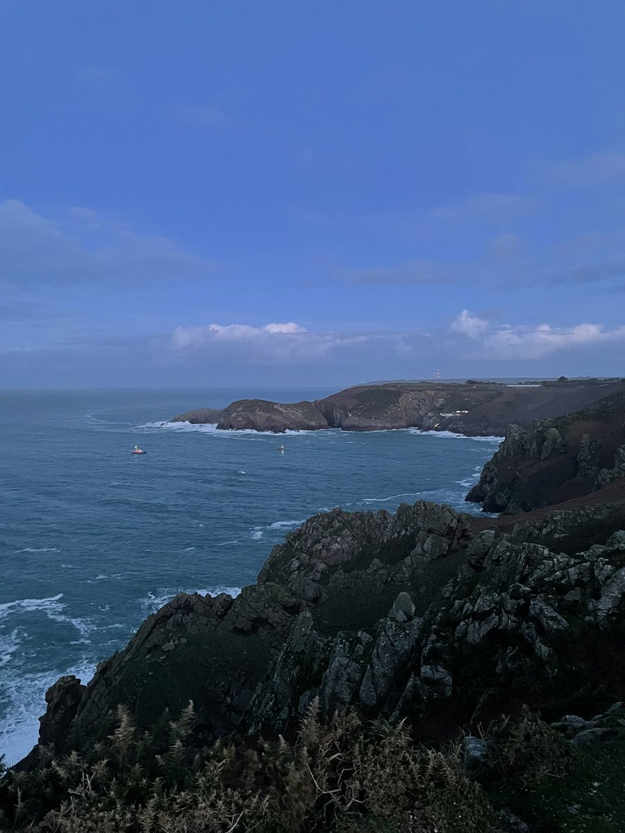 just_daniel1411's tweet photo. RNLI Jersey https://t.co/aDICFgiZjq