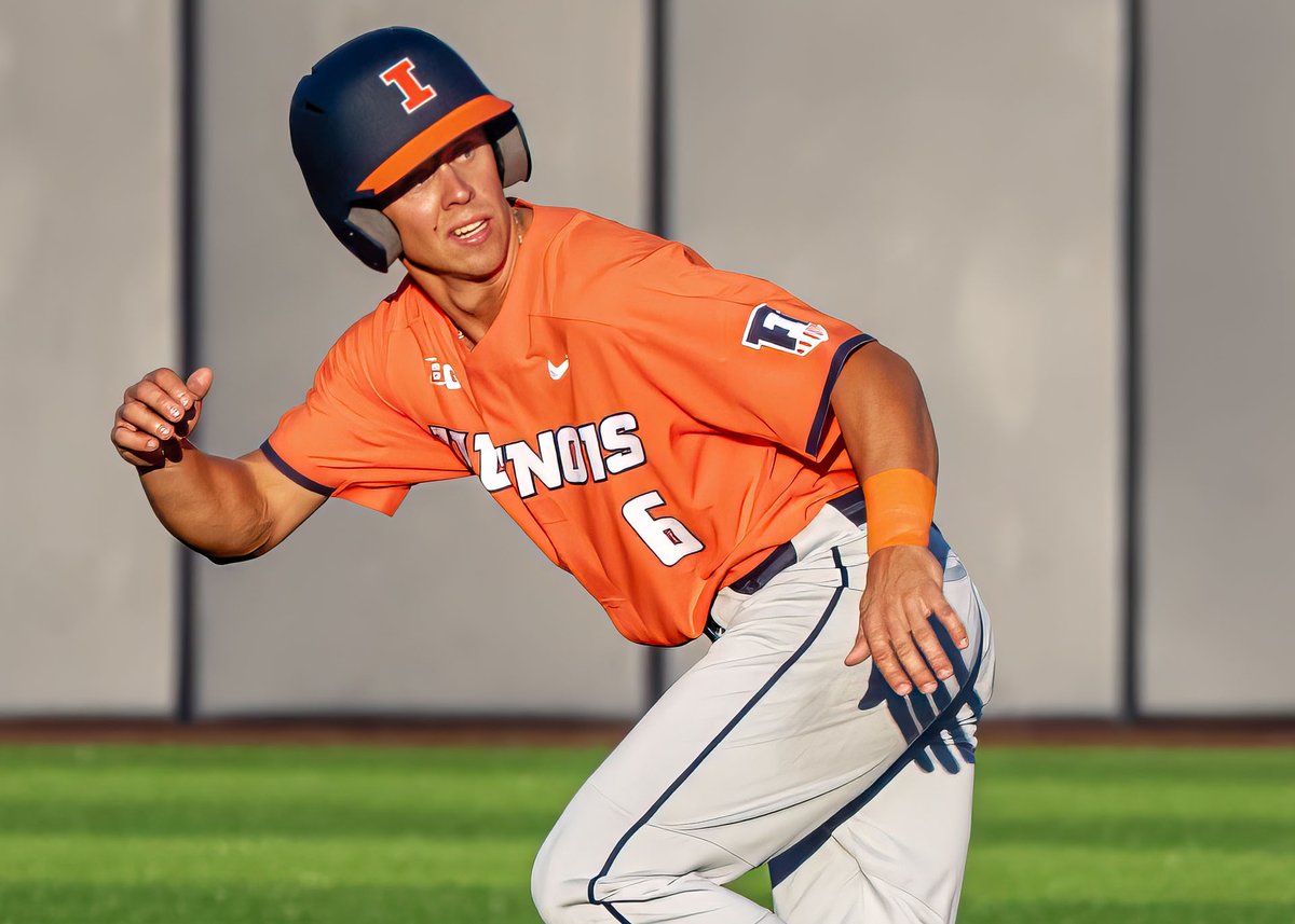 Don't look back <a href="/IlliniBaseball/">Illinois Baseball</a> fans, there are 6 days left until opening day! 🔶🔷
