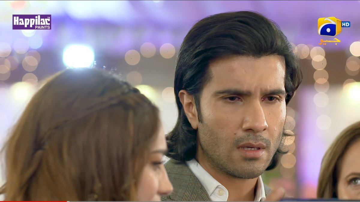 dreamerbichoice's tweet photo. Bechara faiz 😥 ek hi din mein kitna shock lagega. First it was about the 5lak cheque, then abt d letter, phir uske badh videos &amp; worst t know she is pregnant..like dude he is just a human with emotions… thod Diya sabne uske heart &amp; soul ko.

#teamfaiz 🙌
 #FerozeKhan
#khumar https://t.co/j7cDvOQExy