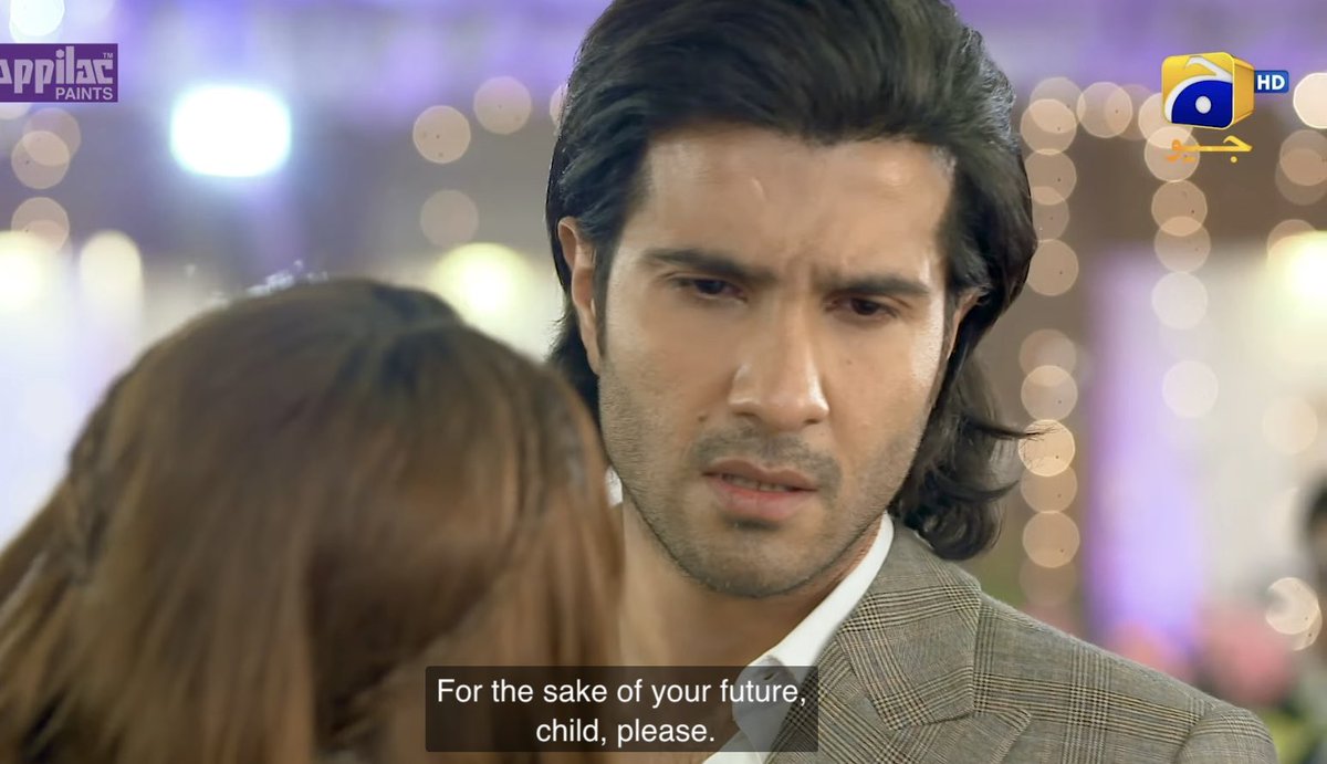 dreamerbichoice's tweet photo. Bechara faiz 😥 ek hi din mein kitna shock lagega. First it was about the 5lak cheque, then abt d letter, phir uske badh videos &amp; worst t know she is pregnant..like dude he is just a human with emotions… thod Diya sabne uske heart &amp; soul ko.

#teamfaiz 🙌
 #FerozeKhan
#khumar https://t.co/j7cDvOQExy