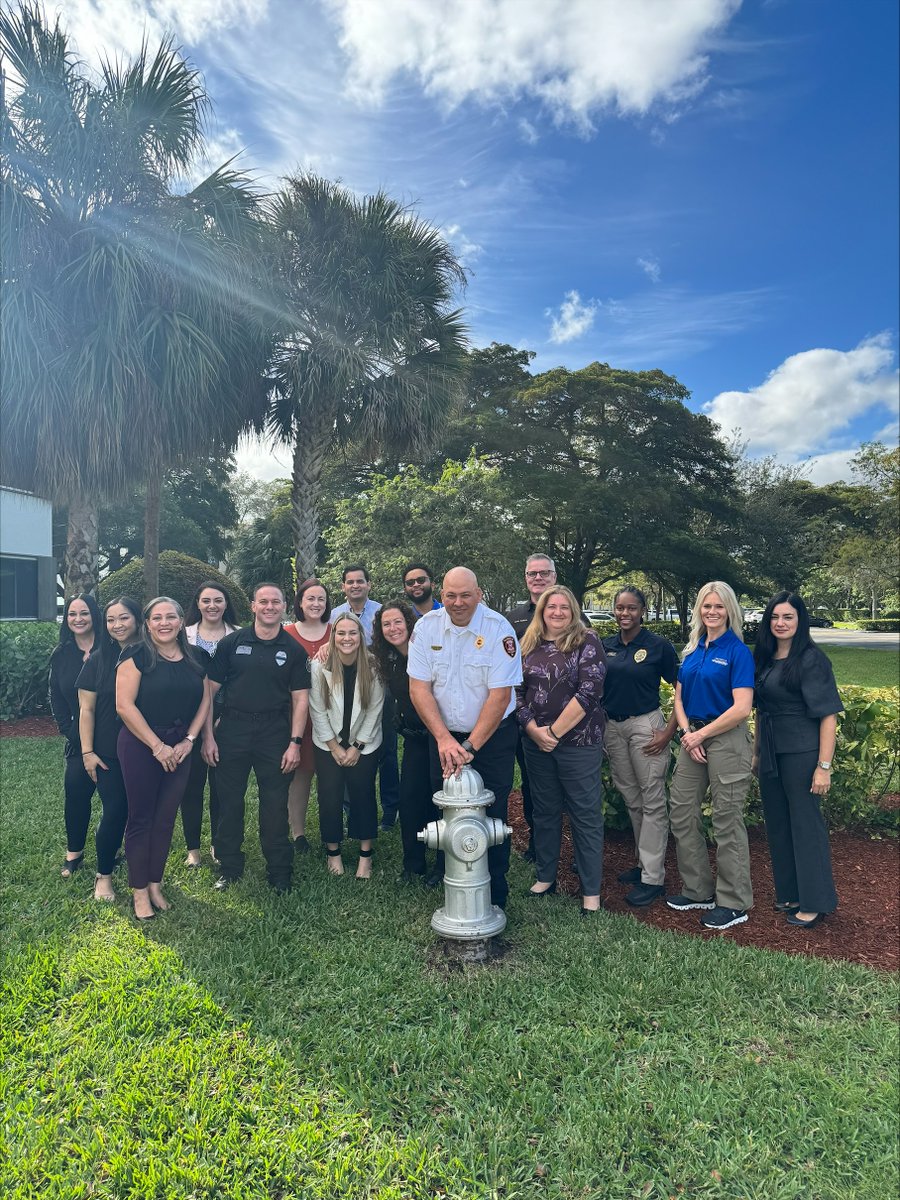 FBILEEDA's tweet image. Congratulations to the graduates of the MPO class in Boca Raton, FL. Thank you Police Chief Michele Miuccio and the Boca Raton Police Services Department for hosting FBI-LEEDA.

#teamleeda #leadon #fbileeda #leadership #lawenforcementtraining