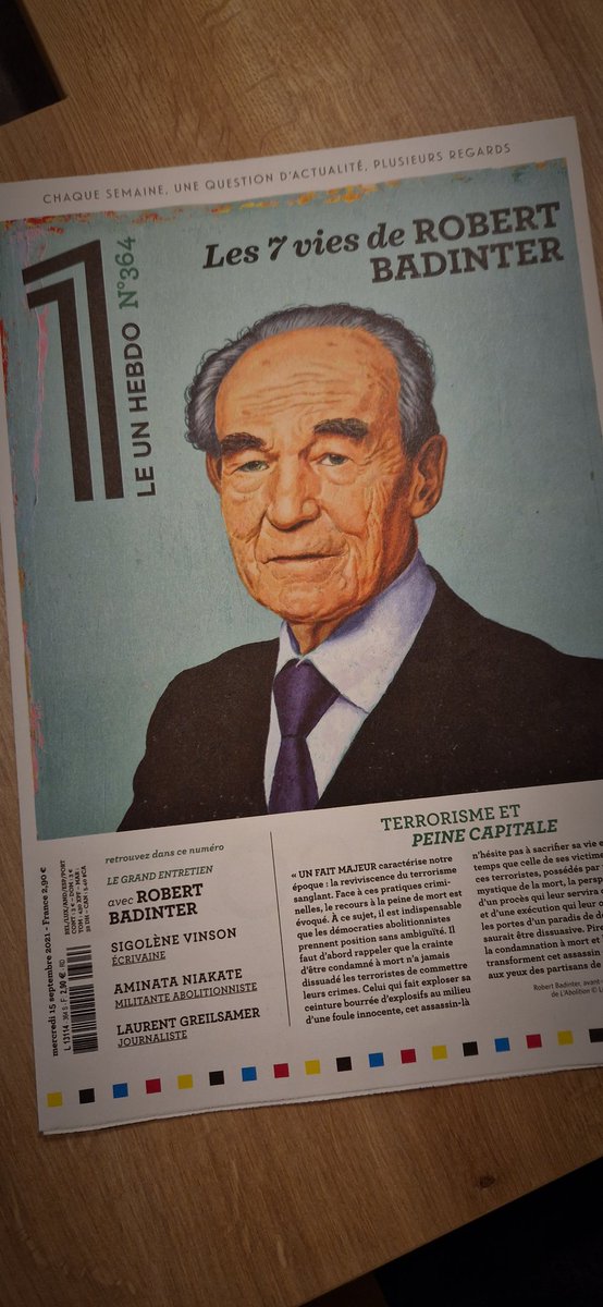 Relecture ce soir du passionnant numéro que <a href="/Le1hebdo/">Le 1</a> consacrait à Robert #Badinter en sept. 2021 à l'occasion du quarantenaire de l'abolition de la peine de mort.
Le poster central citait Hugo et cette "force qui va".
Aujourd'hui une force qui s'en va...