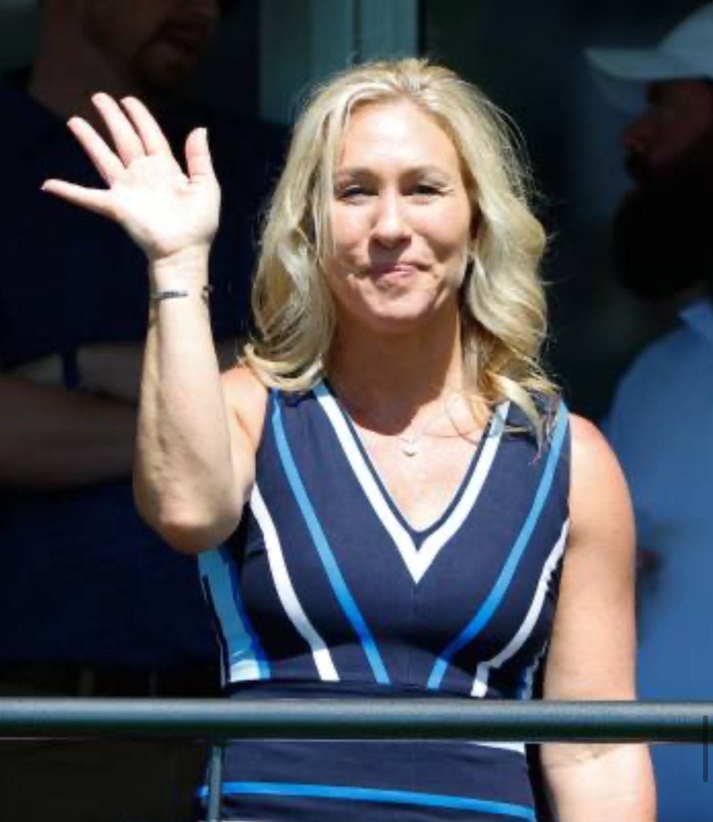 MAGAVoice's tweet image. Donald Trump is the only person that can save this country from utter chaos

I stand with Donald Trump NO MATTER WHAT 

DO YOU ?