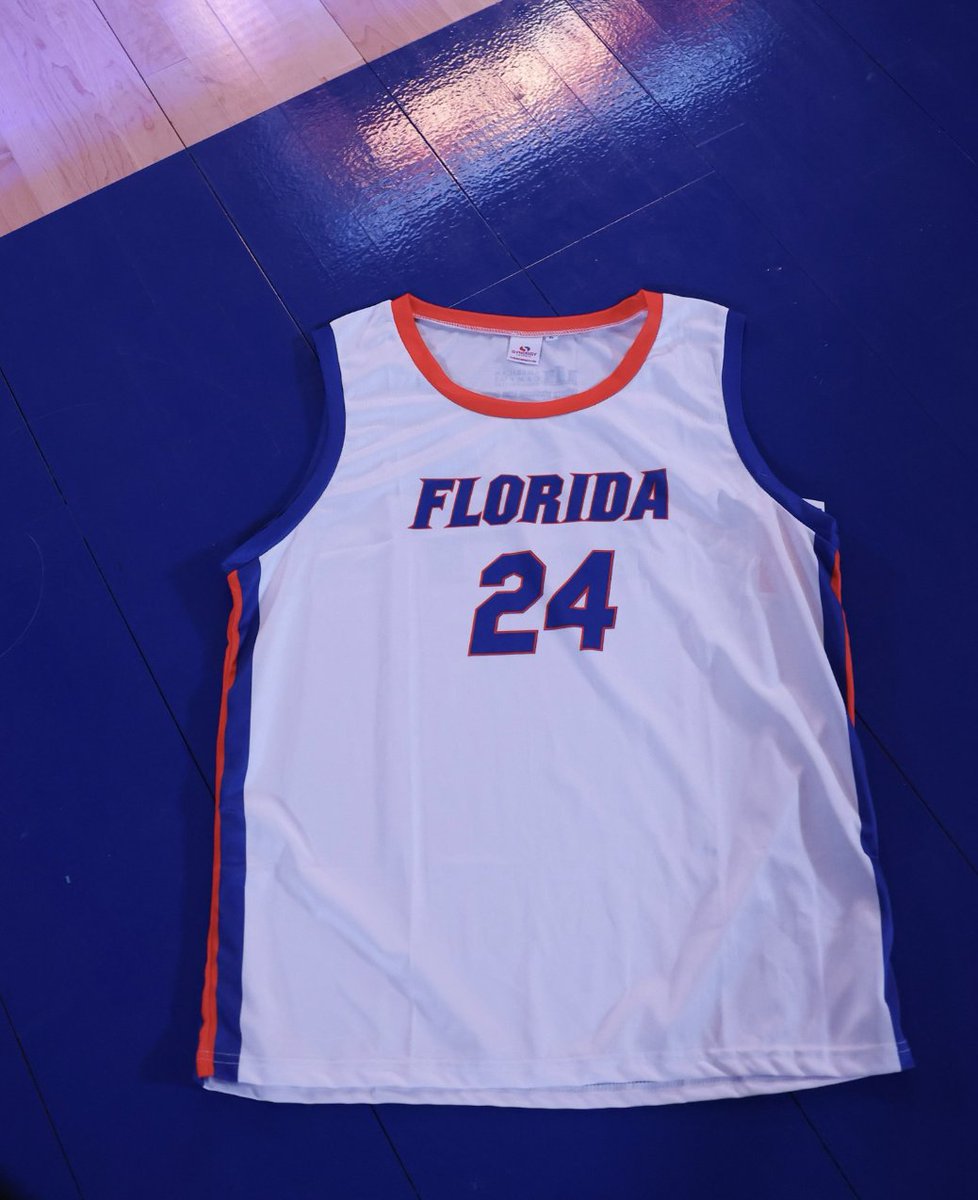 the first 1,000 students at the @GatorsMBK game today get a free Replica jersey! 🗓️ 2/10 📍 O'Dome ⏰ 3:30 p.m. #GoGators