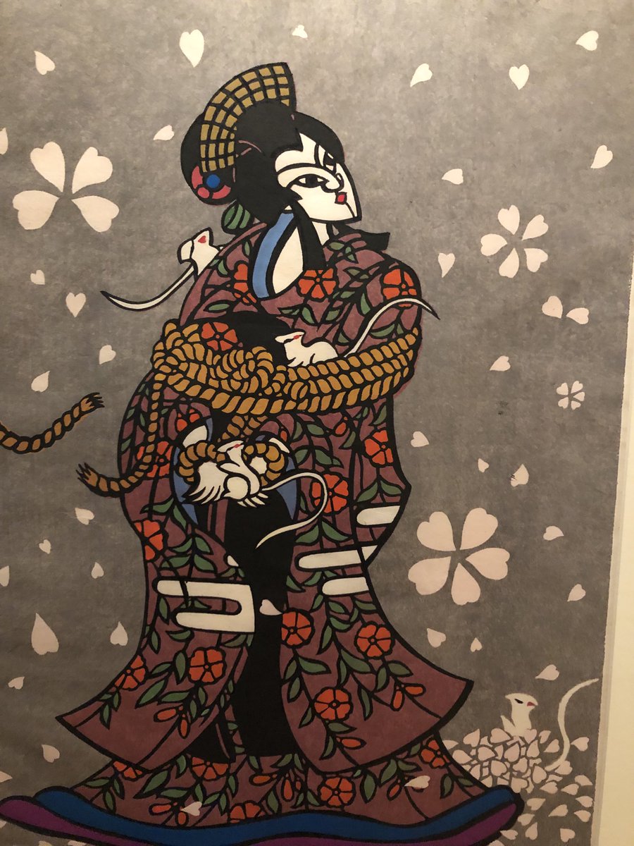 Loved the Japanese prints at the Ashmolean. Here, four white mice gnaw through the ropes of a princess tied to a cherry tree. There’s a richly complex story attached that I haven’t done justice to. #kabuki ⁦@AshmoleanMuseum⁩ #Japan