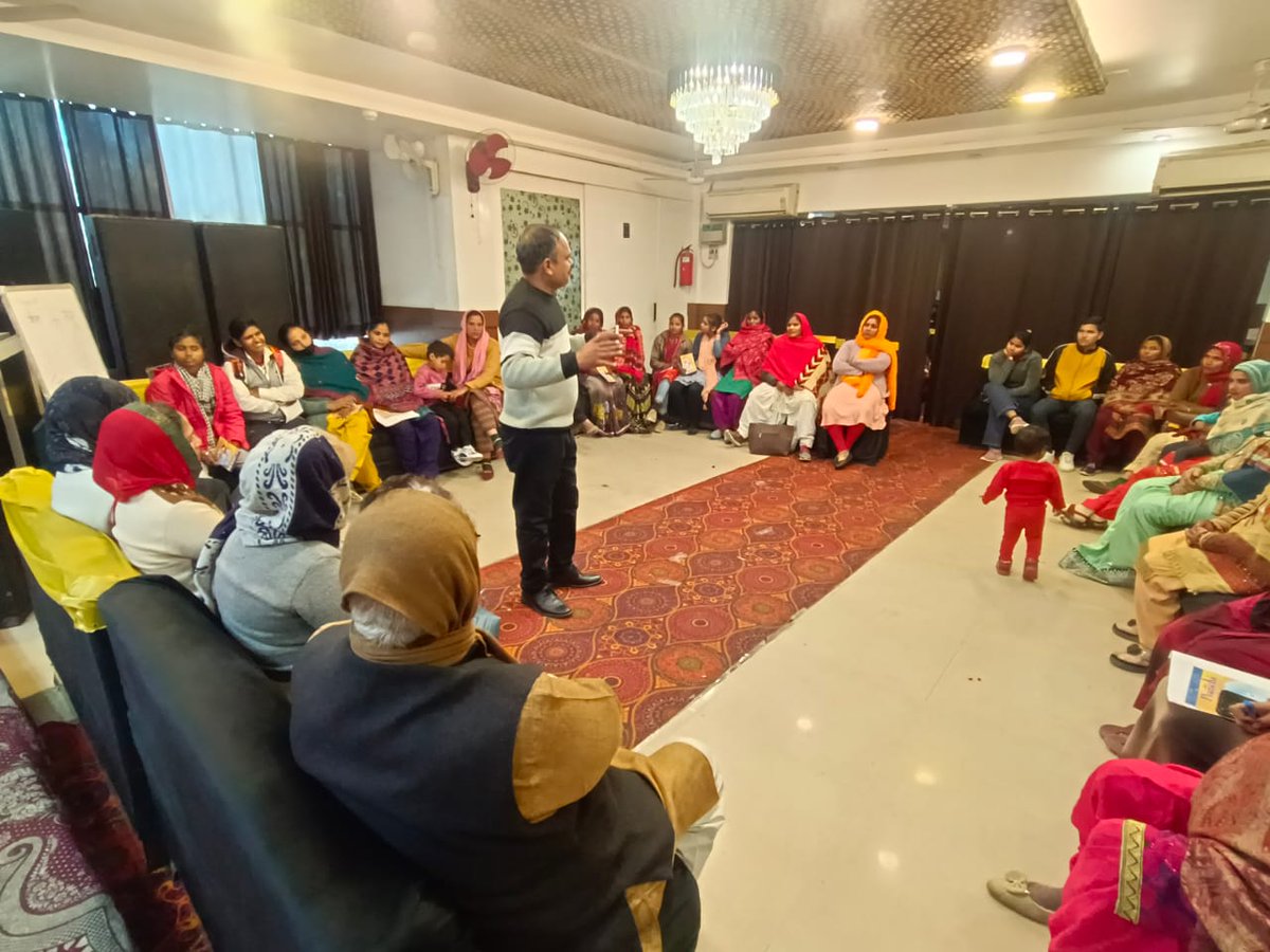 qamar_intekhab's tweet photo. Two-days workshop  on “labour Laws and Social Security Schemes”with 50 #informalWorkers at Muzaffarnagar   @ActionAidIndia sensitized to the agriculture, construction, Mnrega, daily wages workers issues in UP.
@sndeep @C9Khalid @dipalisharma02  @UPLABOURDEPT @DmMuzaffarnagar https://t.co/ArkuVWMFyM