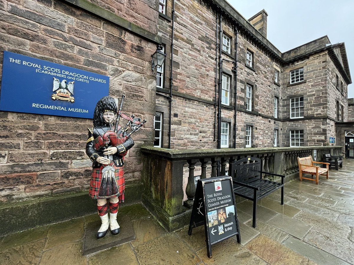 Lt Col Helen Smail tweet media