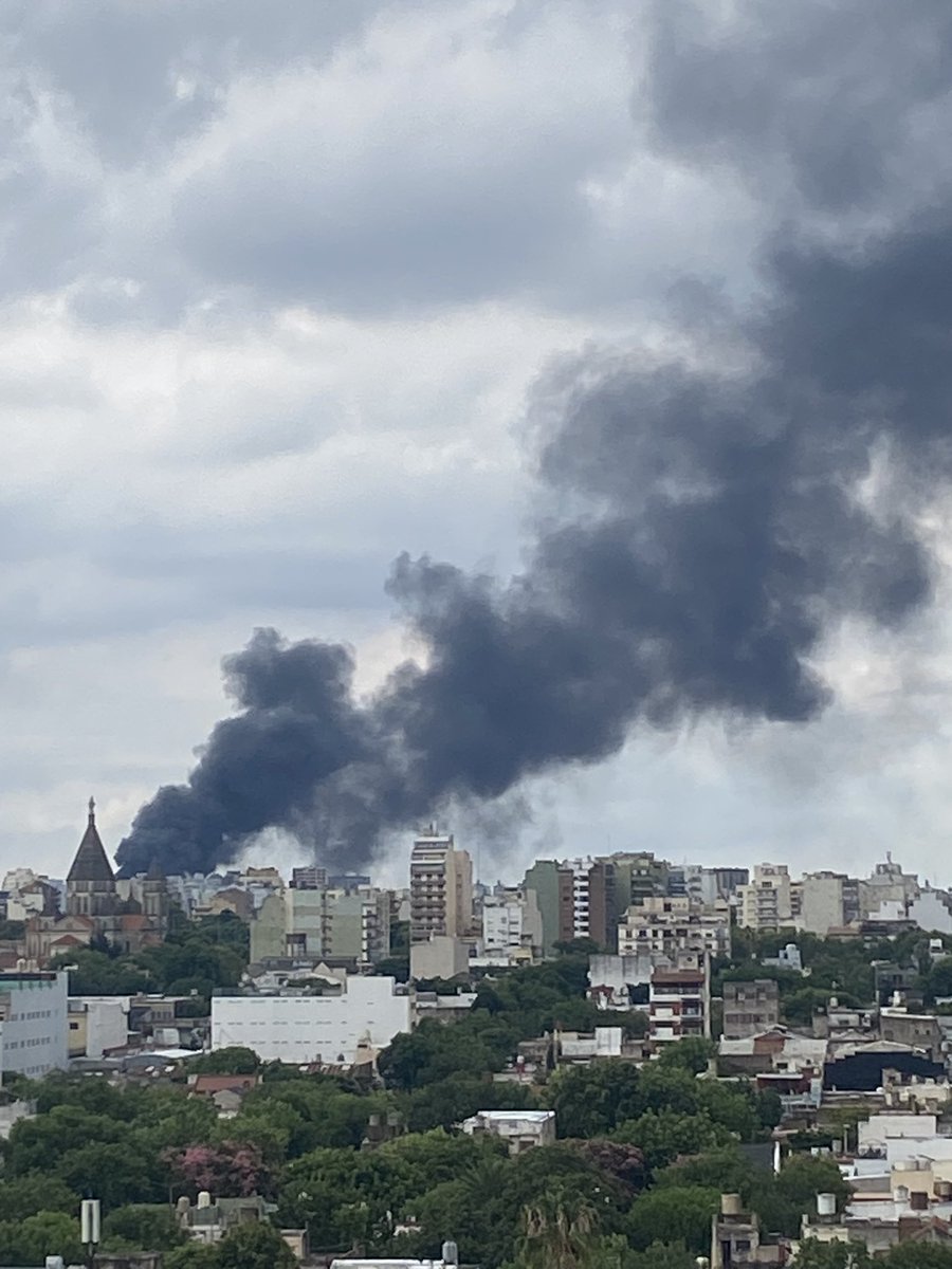 Algo se está incendiando en Caballito