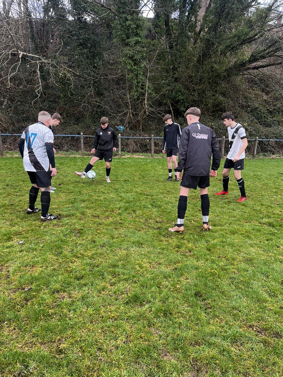 Pantegafc16s's tweet photo. Huge well done to the five U16 lads who stepped up, challenging themselves playing for Panteg AFC 2nds today! Great to see the transition into senior football. 
Thank you to everyone involved at our 2nds, you have welcomed the boys in, it’s very much appreciated https://t.co/5ltvTReHLR