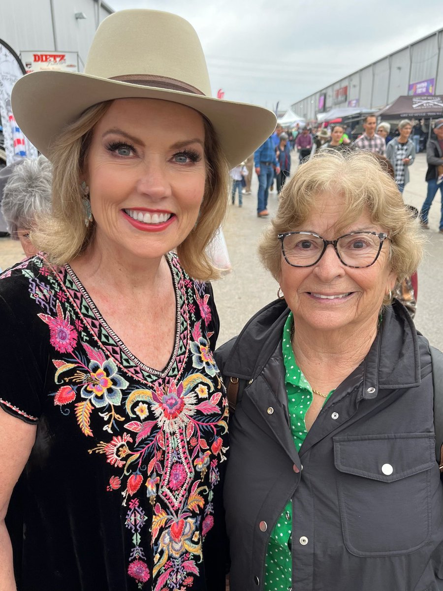 It’s <a href="/KENS5/">KENS 5</a> at  San Antonio Stock Show and Rodeo!  Come see us and we’ve got free goodies 🤠