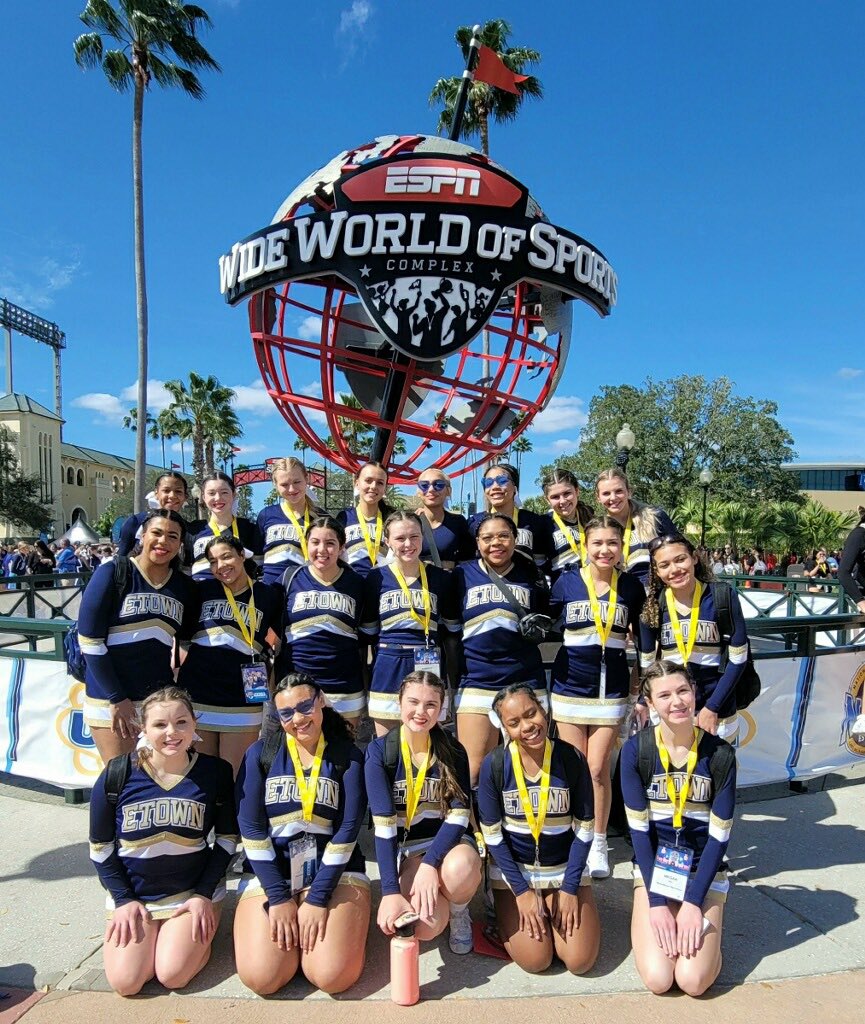 Congratulations to the Elizabethtown High School Cheer squad for advancing to Finals at Nationals! 

Joella Nall and her crew are representing our school and the <a href="/EtownKySchools/">Etown Ind Schools</a> with all that Panther Pride!

#WhatExcellenceLooksLike
#WeAreEtown
#GoBigE