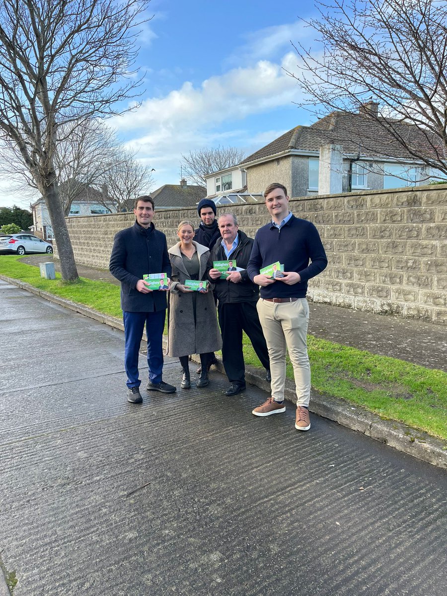 Thanks to Minister @jackfchambers for canvassing for me today for the #LocalElections #LE24 #Malahide #Howth #Sutton #Baldoyle #Portmarnock #Kinsealy #Bayside