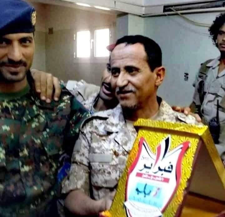 YaserAlraeeini's tweet image. فبراير ثورة السلام والقوة والصمود.
ثار الشعب بصورة حضارية فريدة وحمل شعار السلمية، وحقق هدفه، وعندما حاولت المليشيات الارهابية الحوثية فرض أجندتها بالعنف حمل السلاح دفاعا عن الثورة والوطن. شعاره.
نحن في السلم أُسود
وإذا ما جرنا الباغي إلى السيف نسود
#فبراير_الثورة_والجمهورية…