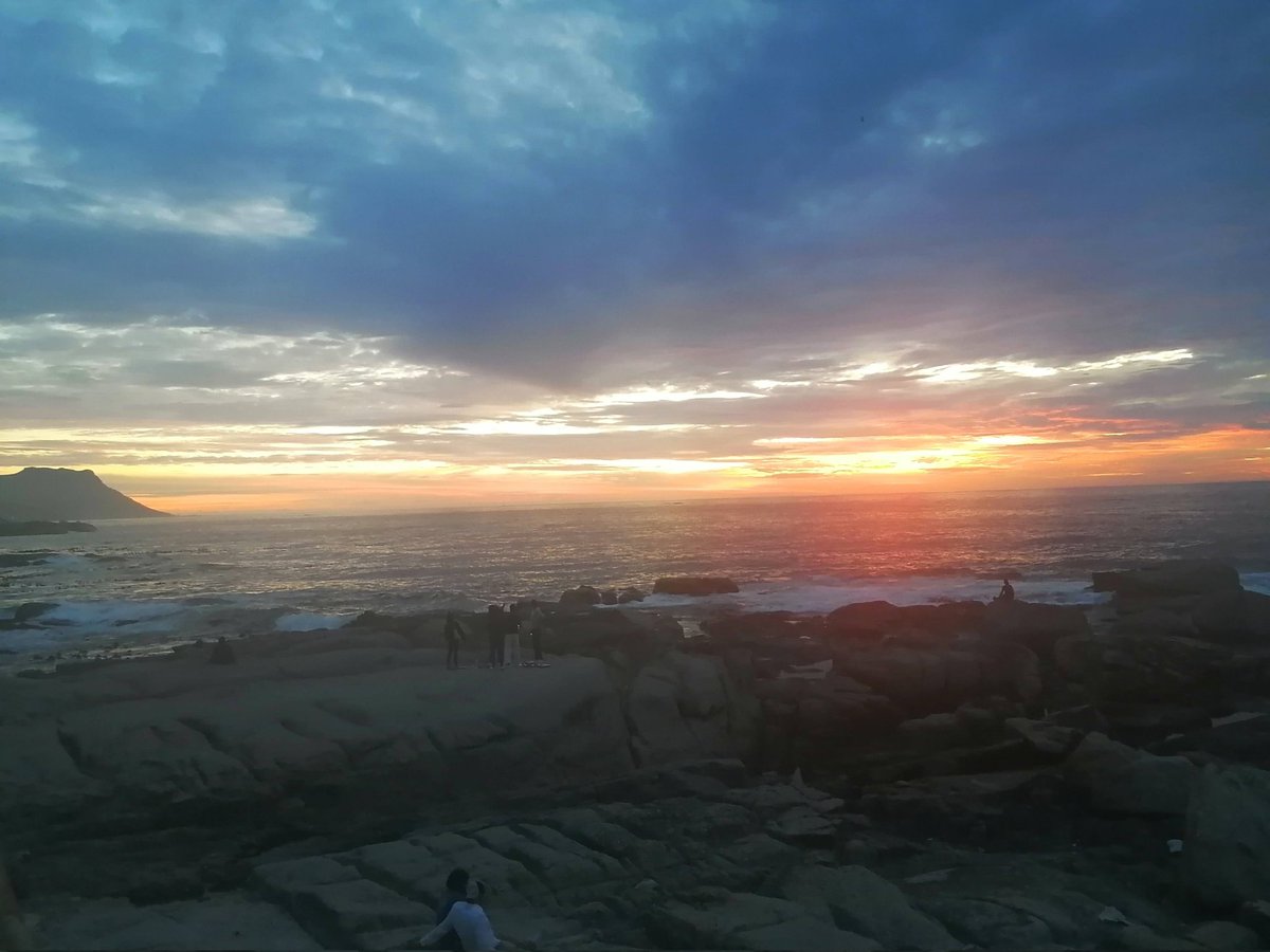 Tshikane's tweet photo. Sunsets https://t.co/uQ4fKuipKq