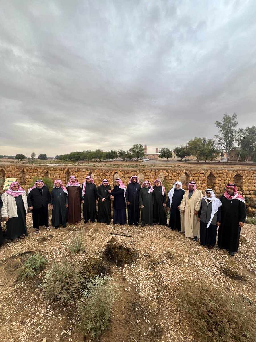 KhalidALbakr's tweet photo. تشرفنا بزيارة أبناء العم من آل بو سعيد من بني تميم في "روضة سدير" بدعوة كريمة من الشاعر محمد الفارس التميمي ، وقد تضمنت الرحلة زيارة آثار الجد رميزان بن غشام رحمه الله . https://t.co/vBstArOnPg