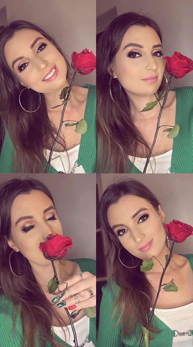 meshty95's tweet photo. #diary #twitterdiary #blogger #twitterblogger #slovakgirl #czechgirl #hungariangirl #slavicgirl #slavette #rose #thoughts #memories #selfcare #lifeofmeshty #optimism #writing #girlsoftwitter 
𝗥𝗲𝗳𝗹𝗲𝗰𝘁𝗶𝗼𝗻𝘀, 𝘀𝗲𝗹𝗳-𝗰𝗮𝗿𝗲 𝗮𝗻𝗱 𝗯𝗹𝗼𝗼𝗺𝗶𝗻𝗴 𝗼𝗽𝘁𝗶𝗺𝗶𝘀𝗺🩷🌹📒 https://t.co/NHU0X2NGi0