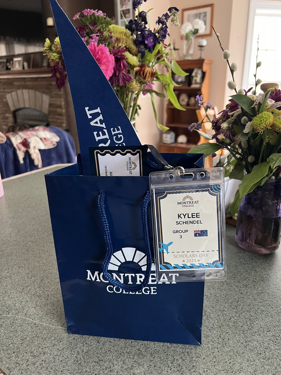 SchendelKyleesb's tweet photo. Thank you @montreatcollege for inviting me to Scholars Day. I had a great experience. β€οΈ swag bags! Thank you President Maurer, Dr Yoder, Dr Rhone, Jose Larios & Laura Buckwalter along with all the honors students and everyone that answered questions & helped us. #futurecavalier https://t.co/TSZih0gdMr