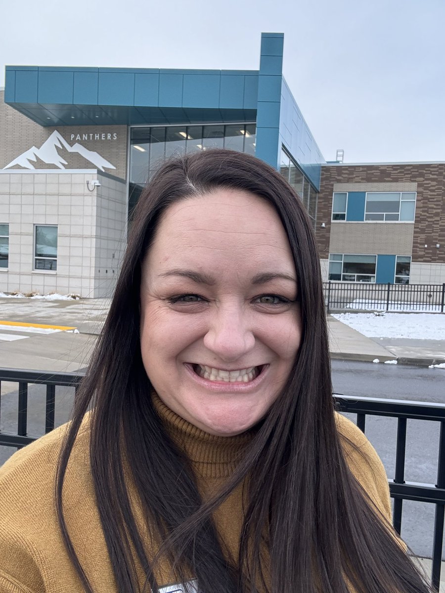 ShannonOlsonEd's tweet image. I loved working with the SALTA teachers in @canyonsdistrict this week. They are so engaged and it’s been amazing to see their growth in using math tasks and discourse this year! 

#iteachmath #iteachmathematics #professionallearning #mathtask #discourse #teachersfollowteachers