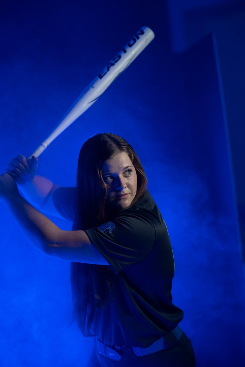 MemphisSoftball's tweet photo. Marley Maness makes her debut pinch-hitting for KK Polk!

T5 | MEM 1, PITT 5 https://t.co/beWt8D8Zu4