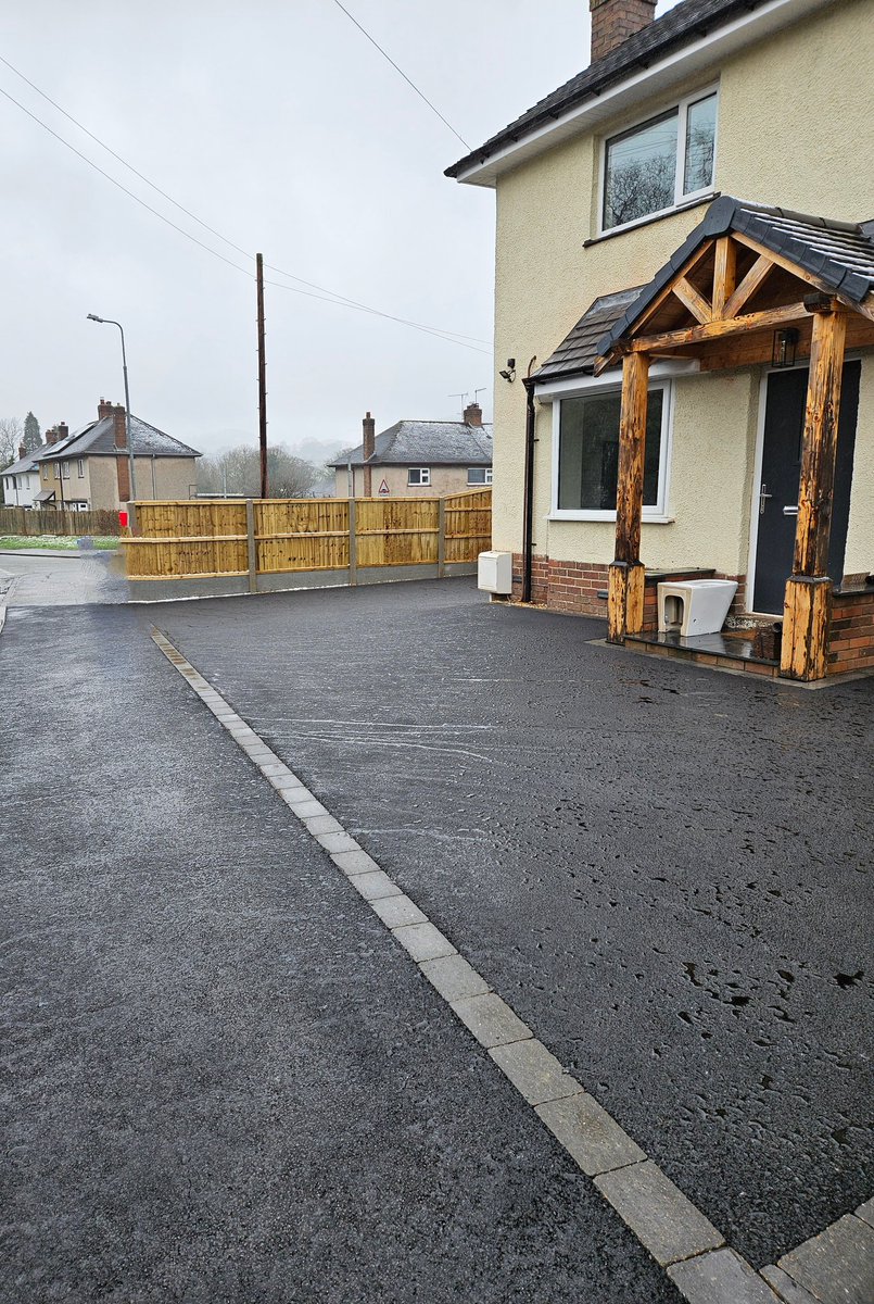 toffsgroundworks (@carlpenrose) on Twitter photo Driveway transformation in Llangollen.
New fencing & dropped kerb access, highways approved π
and a lovely fresh driveway surface, SMA surface material π free quotes and advice toffsgroundworks@live.co.uk 01691 653769 / 07881 844920 #driveway #tarmac #surfacing #groundworks Driveway transformation in Llangollen.
New fencing & dropped kerb access, highways approved π
and a lovely fresh driveway surface, SMA surface material π free quotes and advice toffsgroundworks@live.co.uk 01691 653769 / 07881 844920 #driveway #tarmac #surfacing #groundworks