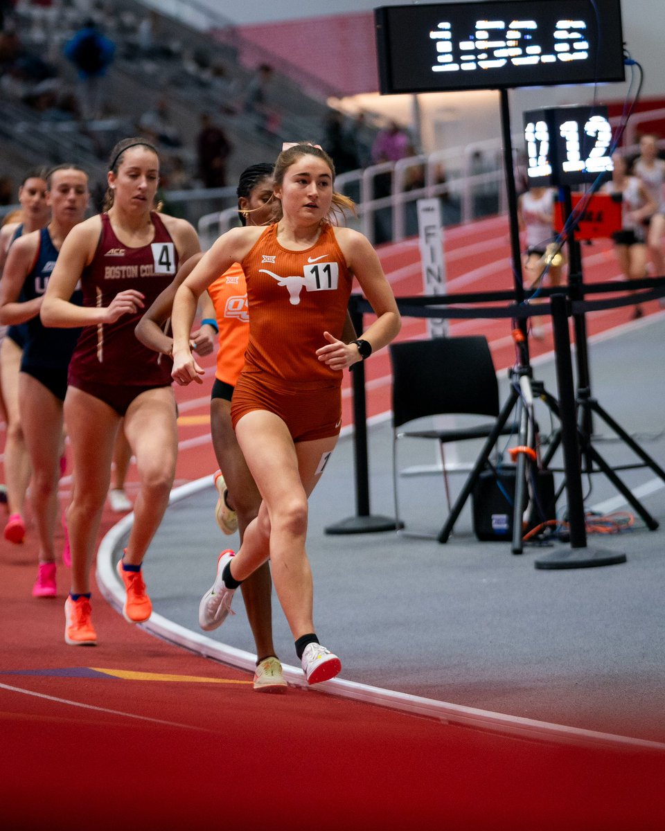 TexasTFXC's tweet photo. women’s 3000 🤘

11. Eva Jess - 9:25.99 PB 
21. Elizabeth Pickett - 9:39.39
34. Haley Harper - 9:59.00 

#FloKnows x #HookEm https://t.co/5pe5hpsOBG