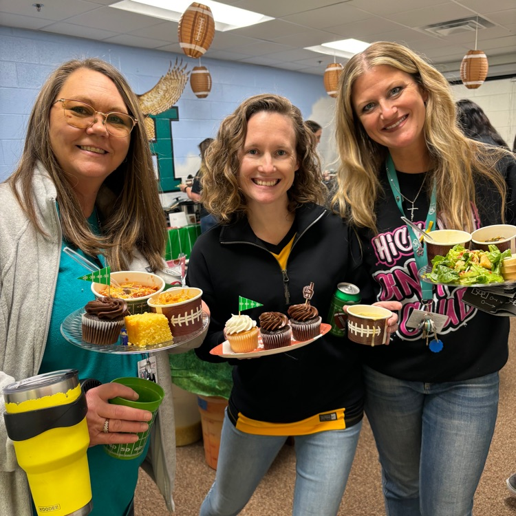 WeAreHickory's tweet photo. Our PTSA is "souper"! They hosted a "Souper Bowl" lunch complete with various soups, chilis, salad, and dessert for our Staffulty! We appreciate their hard work and commitment to our school community ✨🫶🏽 #PTSA #hawkyeah #flyfearlessly #chiefsorniners https://t.co/v1Ng6GjA0j