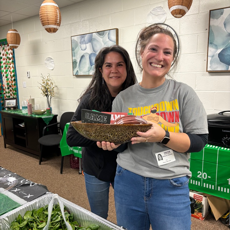 WeAreHickory's tweet photo. Our PTSA is "souper"! They hosted a "Souper Bowl" lunch complete with various soups, chilis, salad, and dessert for our Staffulty! We appreciate their hard work and commitment to our school community ✨🫶🏽 #PTSA #hawkyeah #flyfearlessly #chiefsorniners https://t.co/v1Ng6GjA0j