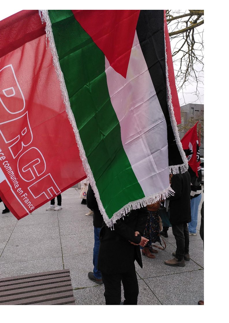 Le #PRCF 80 était présent au rassemblement à #Amiens Pigeonnier en soutien à la Palestine et aux Palestiniens et a pris la parole pour appeler à poursuivre la lutte, notamment ici : 
1/2