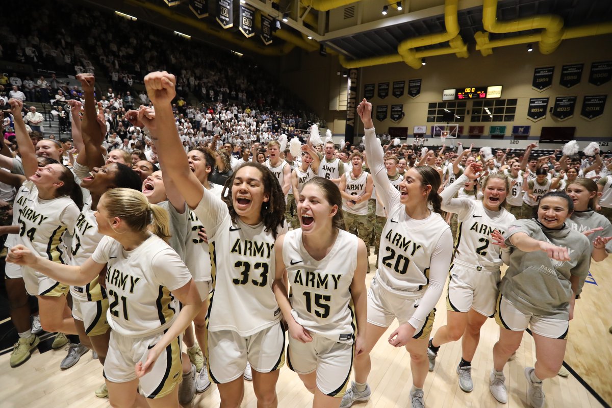 ArmyWP_WBB's tweet photo. The best feeling on earth🤩🤩 https://t.co/OfnNwguFq9