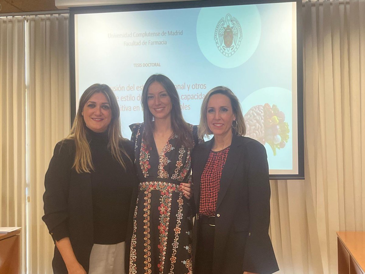 idinutricion's tweet photo. El pasado jueves, nuestra compañera de grupo @AnaLorenz11 defendió su tesis doctoral ''Repercusión del estado nutricional y otros factores de estilo de vida sobre la capacidad cognitiva en adultos mayores”. Enhorabuena Doctora👩🏼‍🎓. Te deseamos lo mejor en esta nueva etapa. https://t.co/81laVpfkVV