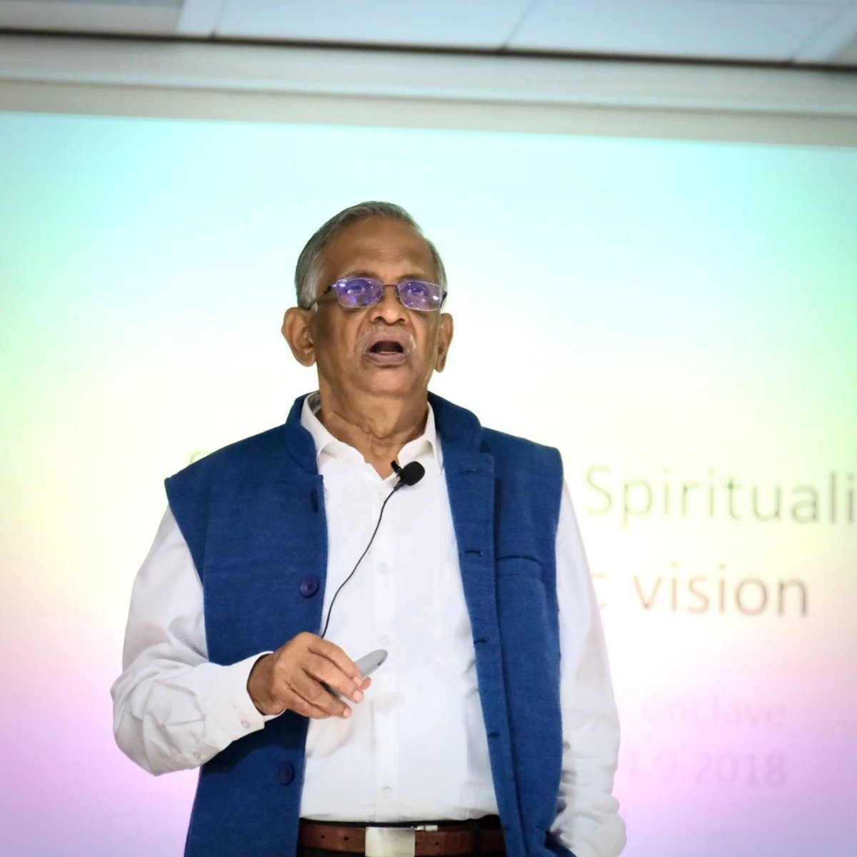 BhubaneswarIiit's tweet photo. Insightful talk by Prof. Ashok Kumar Tripathy, ex-DG of CPRI Bangalore, on ‘Power Sector Transformation & Opportunities’. A glimpse of the electrifying session at IIIT Bhubaneswar.
#iiitbhubaneswar #iiitbbsr #iiitbh #iiit #bhubaneswar #techtalk #powersector https://t.co/SdEKitlbVU