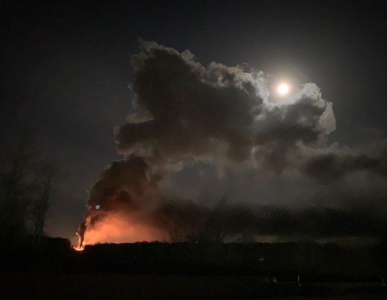 A year after a train derailment unleashed a cloud of toxic fumes over a small town in Eastern Ohio, many families have abandoned their homes as they seek to rebuild their lives from the wreckage. buff.ly/4boEA8x