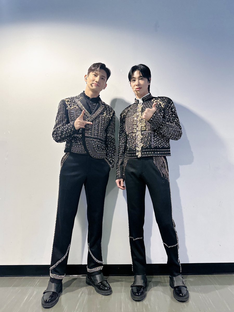 It was fun to be with Cassiopeia‼️
See you next time🫶🏻😘

#동방신기 #TVXQ! #東方神起
#유노윤호 #UKNOW #최강창민 #MAXCHANGMIN
#2024_TVXQ_CONCERT #20n2 
#Thailand #Bangkok