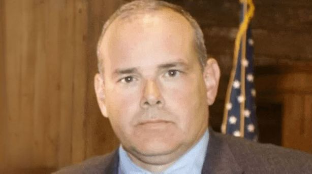 MediaMan666's tweet photo. Just watched the Netflix documentary, American Nightmare, and my rage and anger at this Vallejo Police Department officer Mat Mustard just grows by the minute. What an incompetent misogynistic horror show he is. Colleagues are no better. OMG! #PuzzleMaker https://t.co/oQxj6XK6t8