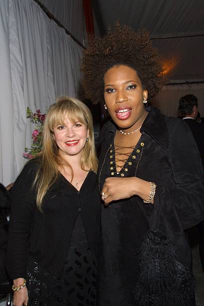 Stevie Nicks &amp; Macy Gray

📸 <a href="/KevinMazur/">Kevin Mazur</a> 2000