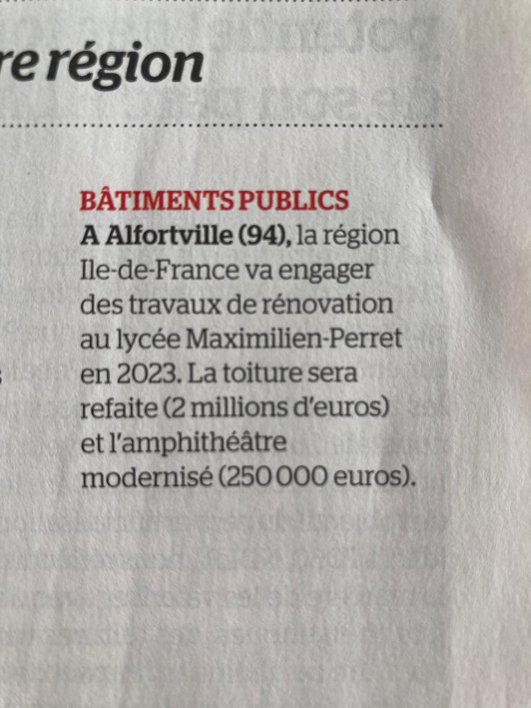 Le Moniteur est une revue de BTP qui affirmait en 2022 que 2 millions d'euros seraient engagés sur la toiture de notre lycée pour une rénovation en 2023.  

On n'a rien vu de ces 2 millions. Seul l'amphithéâtre a été réparé.