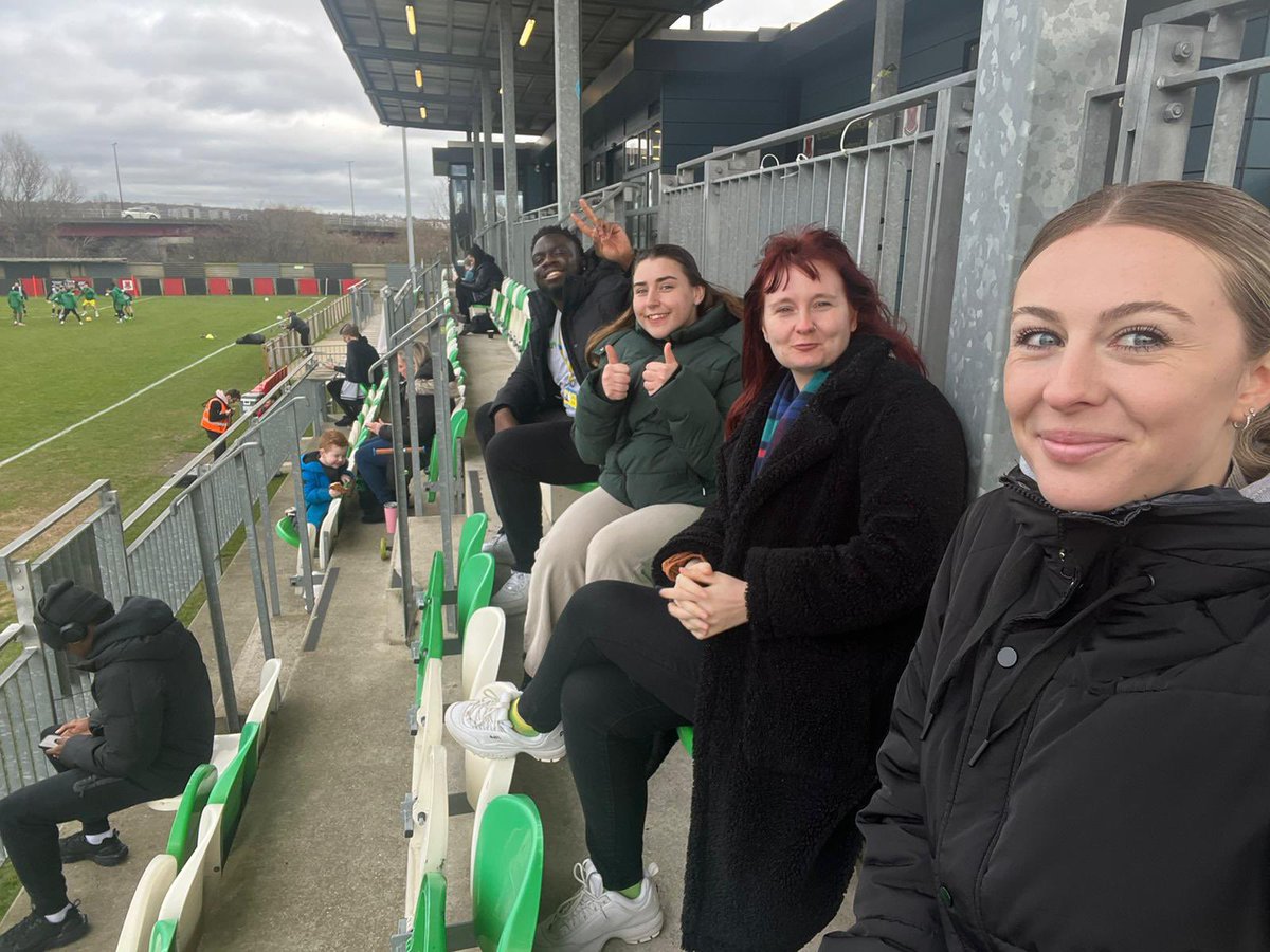 Our wonderful @OxleasForensics Occupational Therapy Apprentices are soaking up the pre-match atmosphere @ErithTown escorting @OxleasNHS service users to their first live football match! @HayleyW71540552 can we get a score prediction? #UptheDockers #NHS #football #mentalhealth